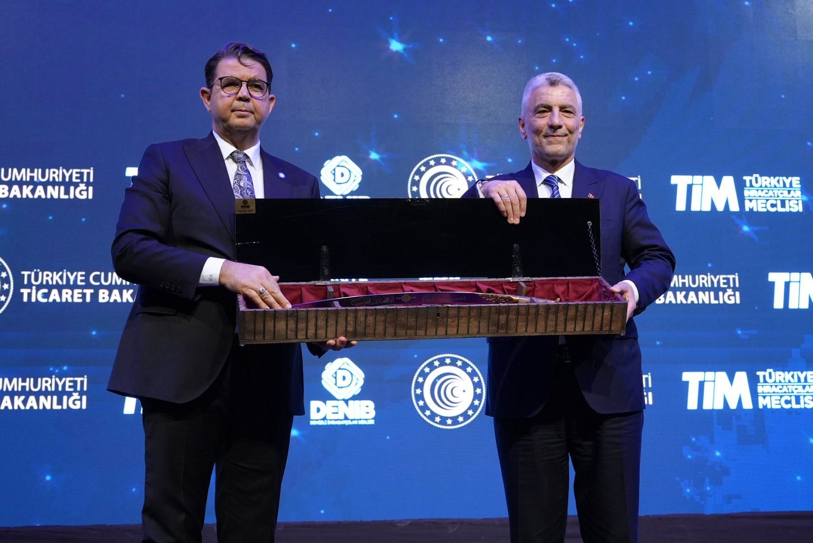 Bakan Bolat 2026’Da İhracatçilarimiza 45 Mi̇lyar Li̇ra Hi̇be Desteği̇ Vereceği̇z (1)