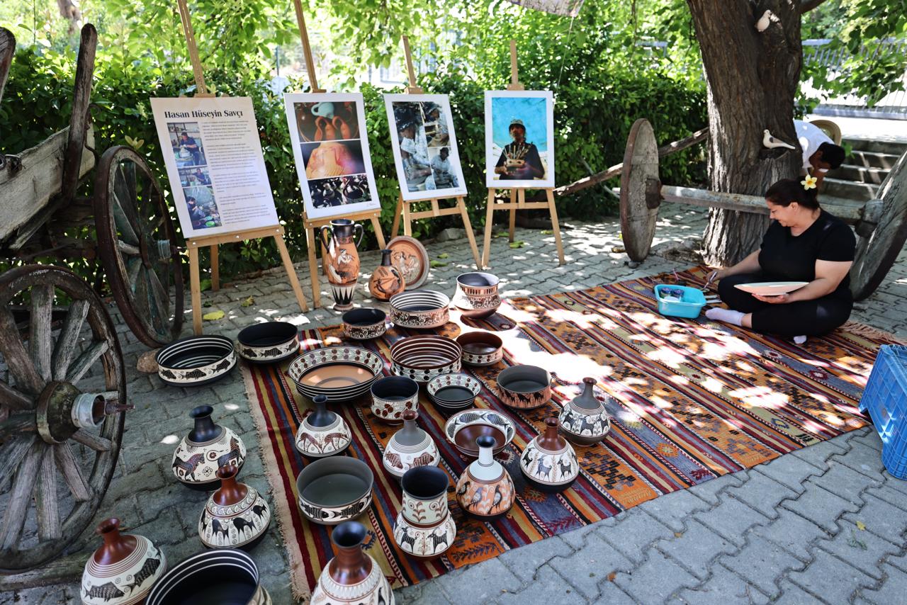 Çal Bağbozumu Festivali’nde Kültür, Sanat Ve Bağcılık Bir Arada (7)