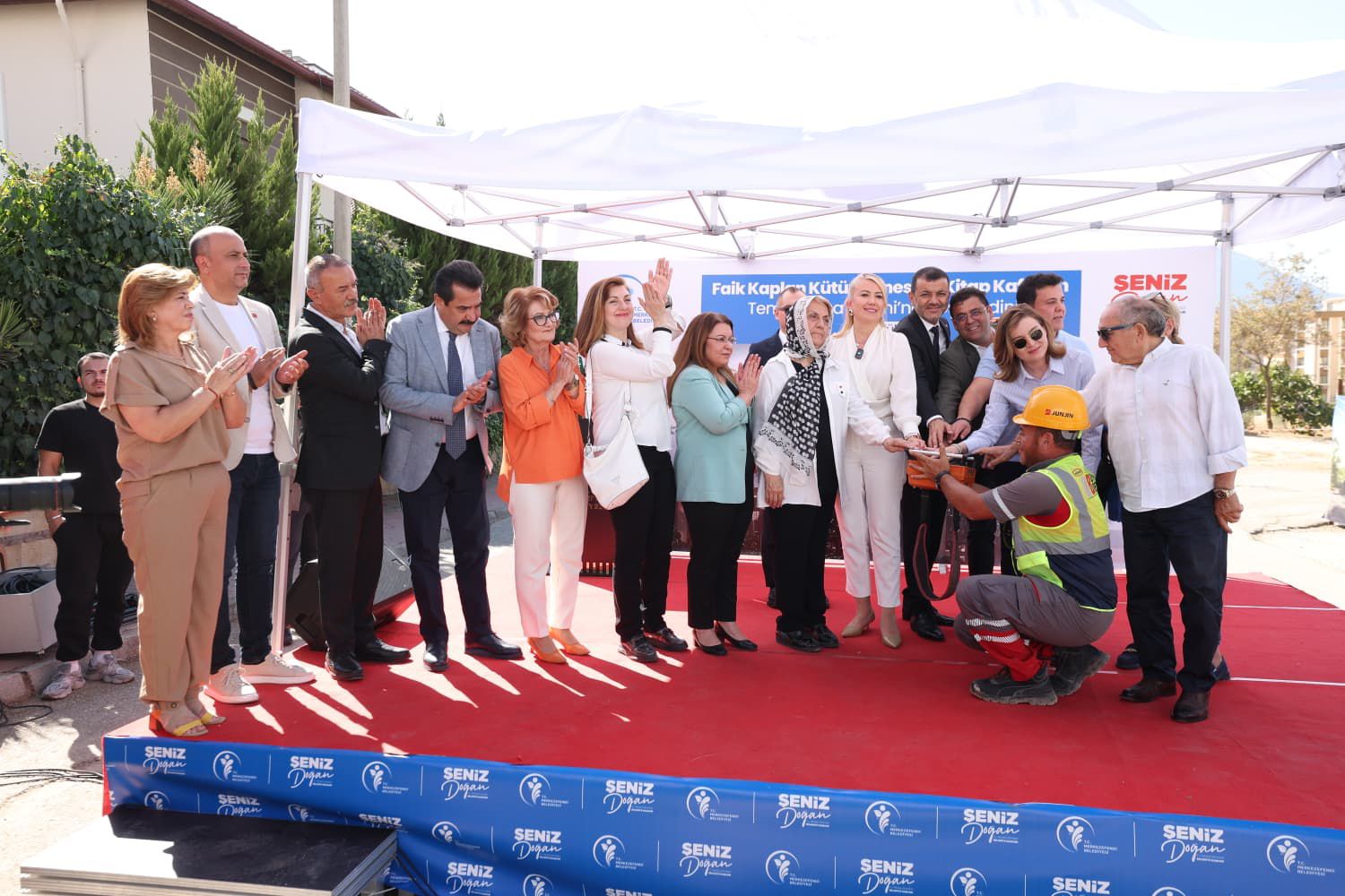 Fai̇k Kaplan Kütüphanesi̇ Ve Ki̇tap Kafe’ni̇n Temeli̇ Atildi (3)