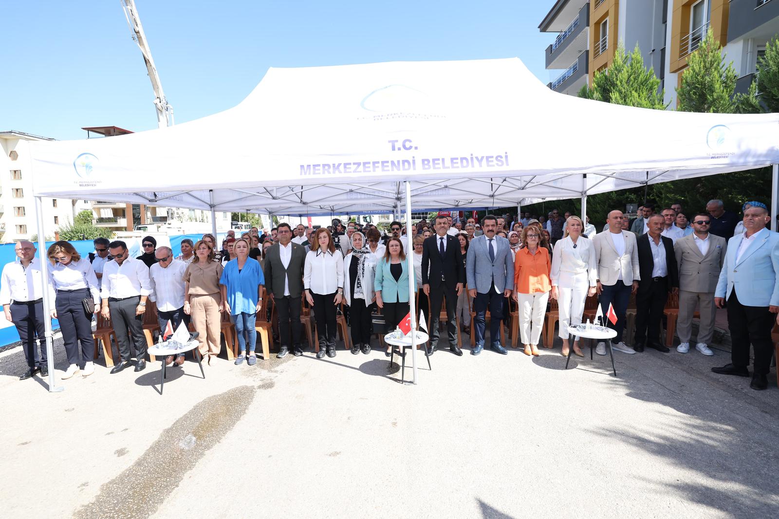 Fai̇k Kaplan Kütüphanesi̇ Ve Ki̇tap Kafe’ni̇n Temeli̇ Atildi (5)