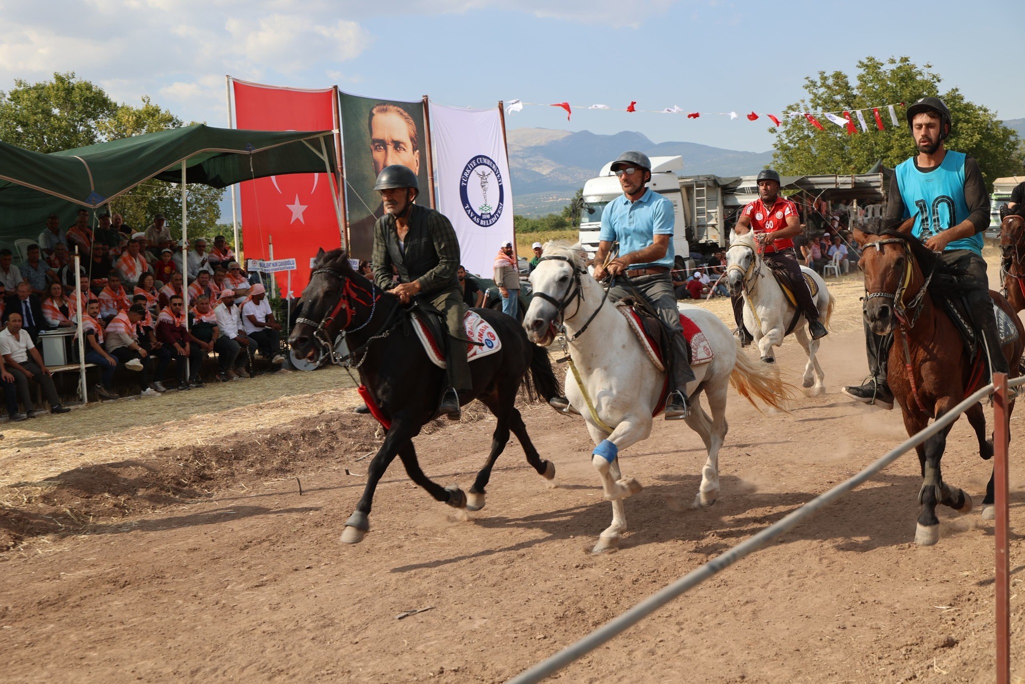 Tavas’ta 14. Rahvan Koşusu Heyecani Yaşandi (1)