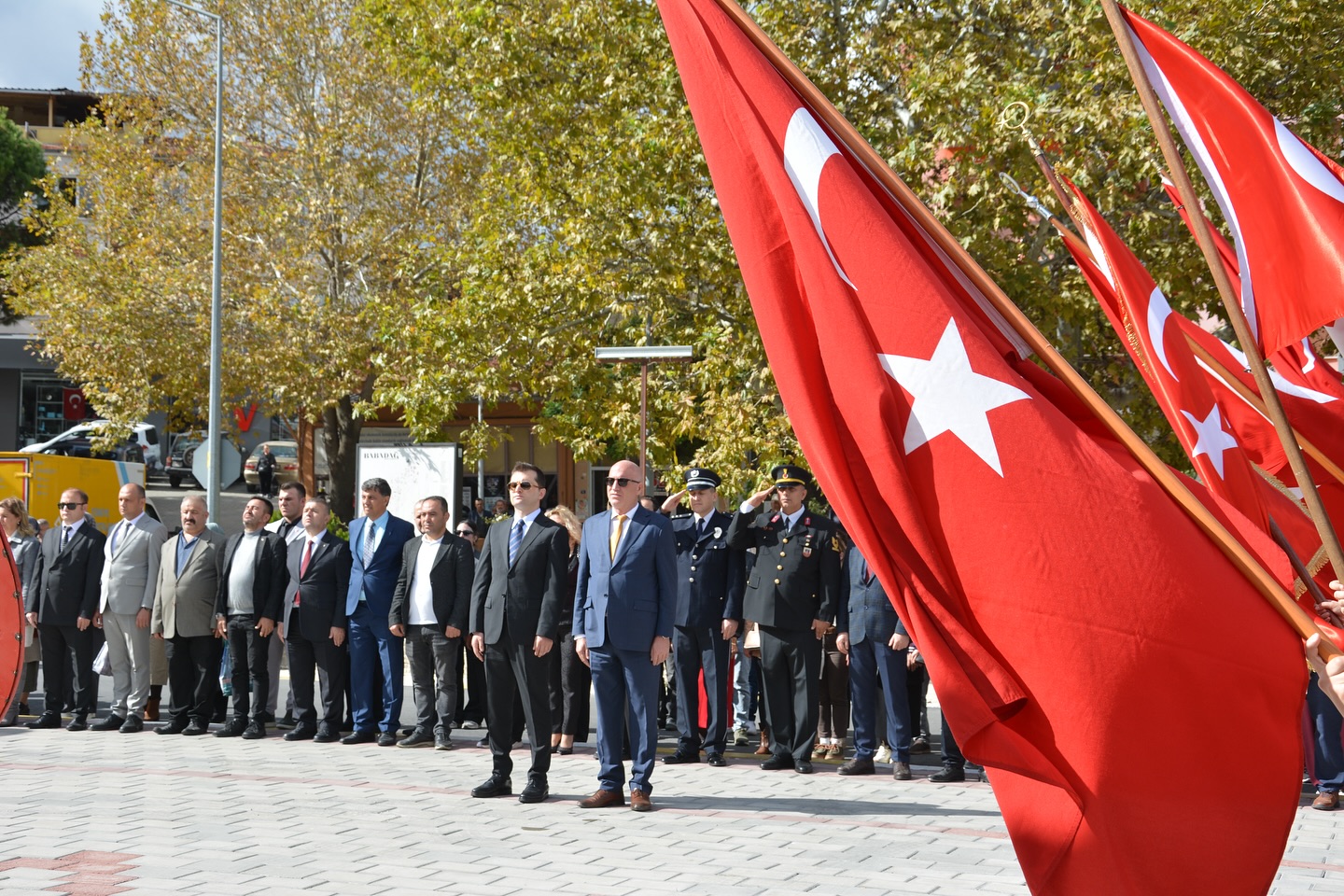 572904303 18393001804126382 8755894734392946677 N