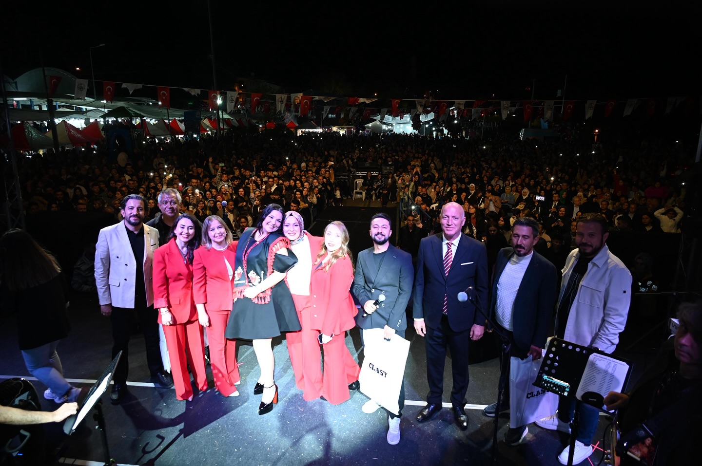 Babafest’i̇n İki̇nci̇ Gününde Muhteşem Gece! Tari̇h Ve Müzi̇k Bi̇r Arada! (4)