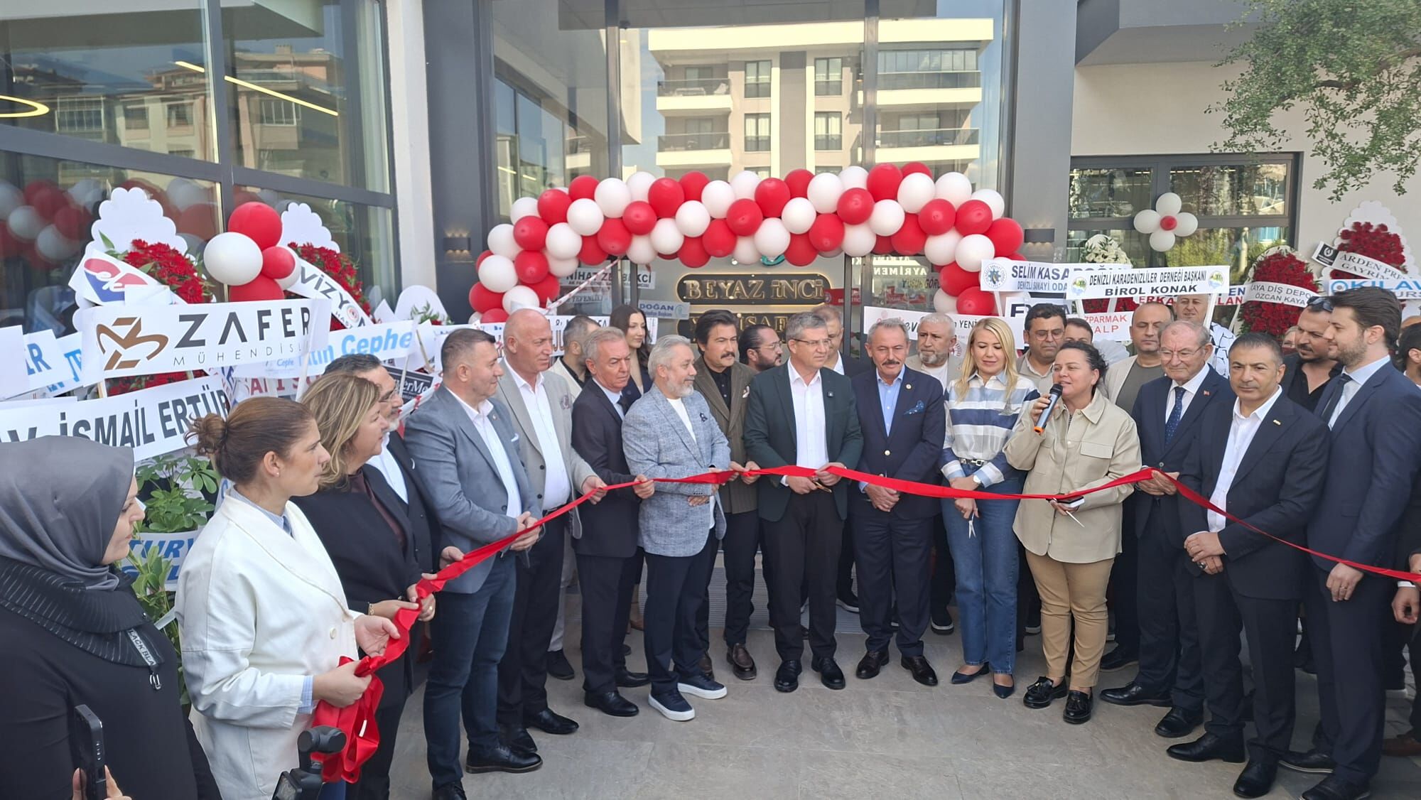 Beyaz İnci̇ Ağiz Ve Di̇ş Sağliği Merkezi̇’nden 4. Şube Açilişi “Deni̇zli̇’ye Değer Katan Yeni̇ Yatirim” (1)