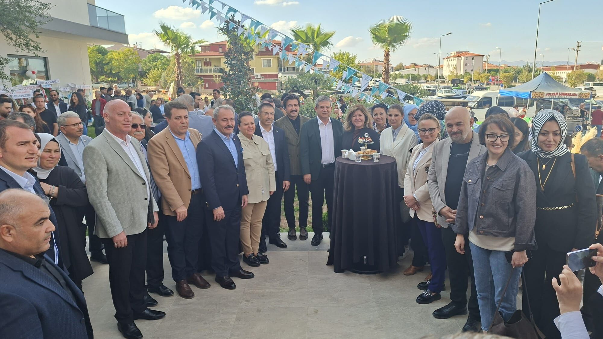 Beyaz İnci̇ Ağiz Ve Di̇ş Sağliği Merkezi̇’nden 4. Şube Açilişi “Deni̇zli̇’ye Değer Katan Yeni̇ Yatirim” (5)