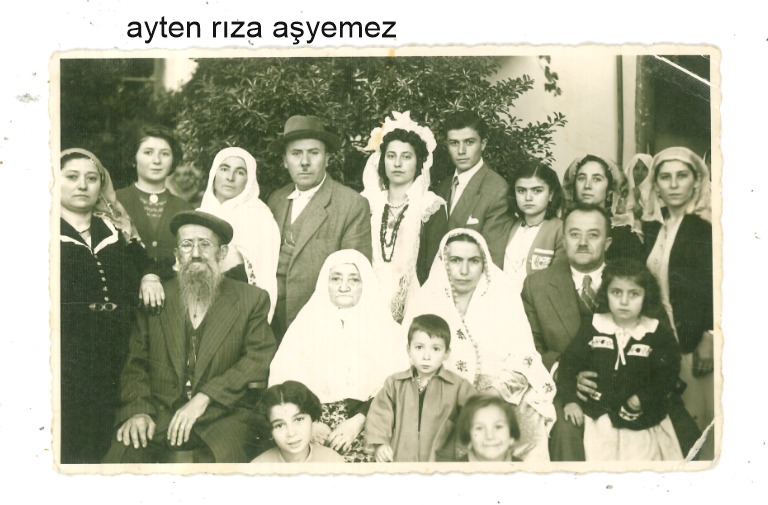 “Bi̇r Ömürlük İmzalar, Bi̇r Ömürlük Fotoğraflar” Sergi̇si̇ Babafest’te Zi̇yaretçi̇leri̇ni̇ Bekli̇yor (9)