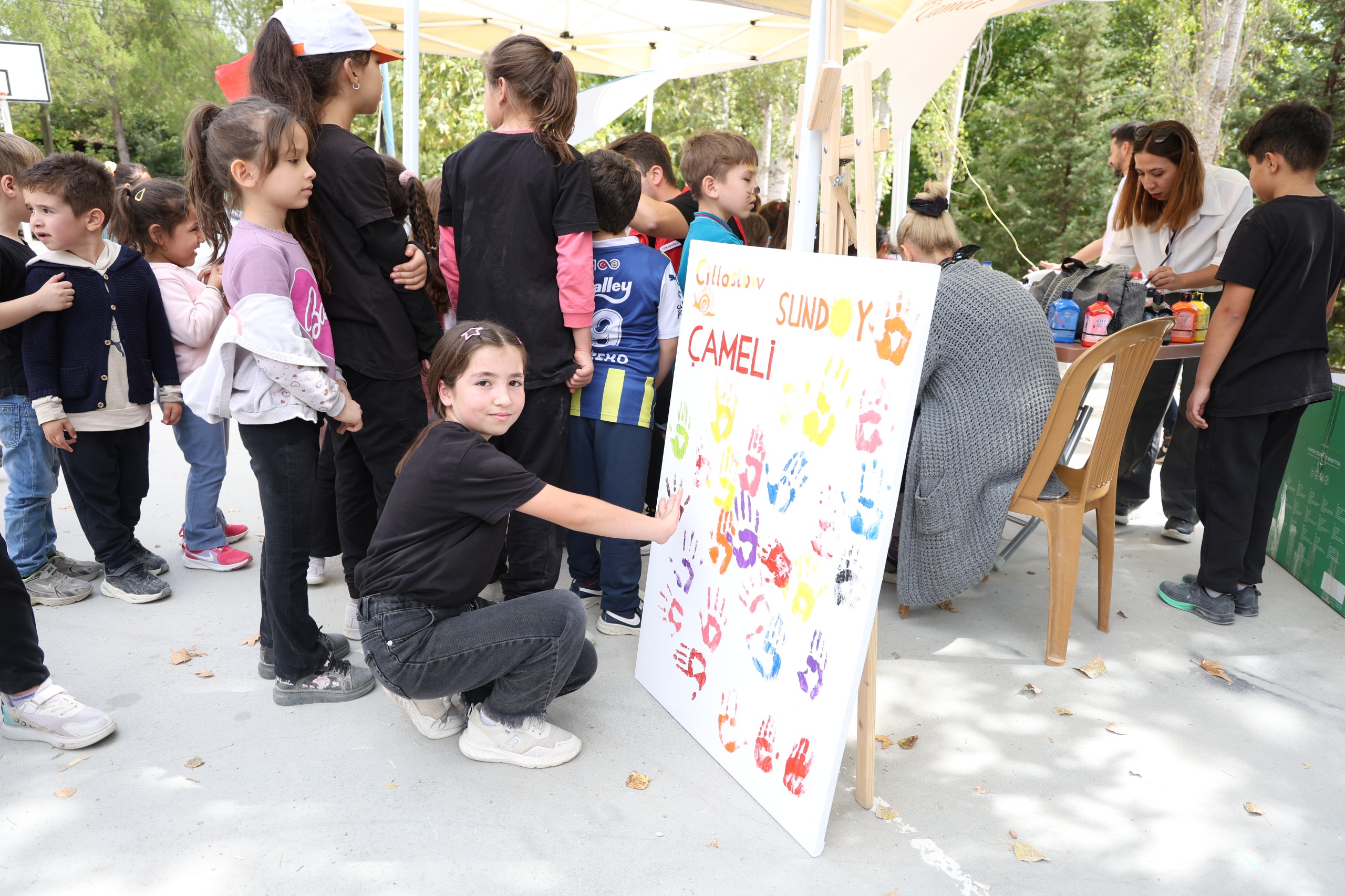 Çameli̇’de “Ci̇ttaslow Sunday” Etki̇nli̇ği̇! Mi̇ni̇k Eller Doğa İçi̇n Buluştu (3)