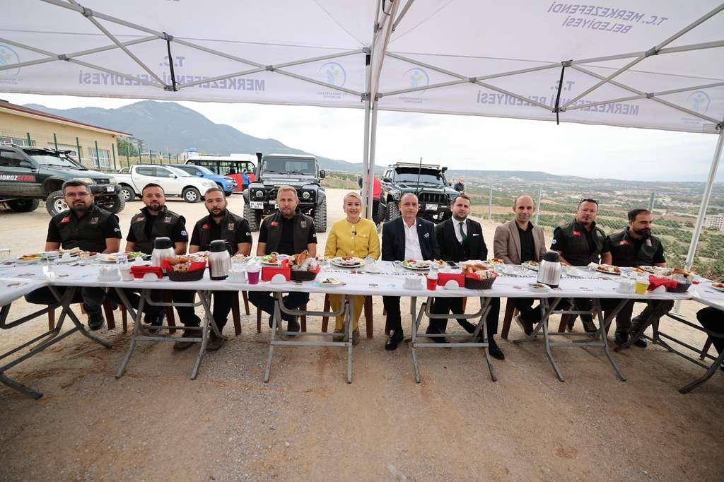 Cumhuri̇yet Coşkusu Merkezefendi̇'de Offroad Tozuyla Buluşacak! (3)