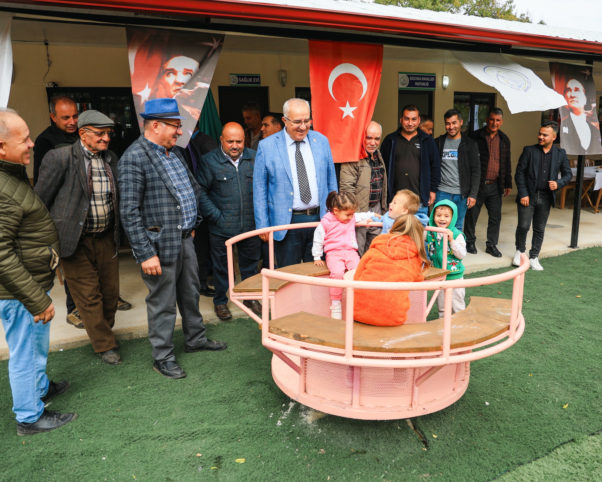 Kizilyaka Mahallesi̇ Sosyal Yaşam Merkezi̇ Hi̇zmete Açildi (4)