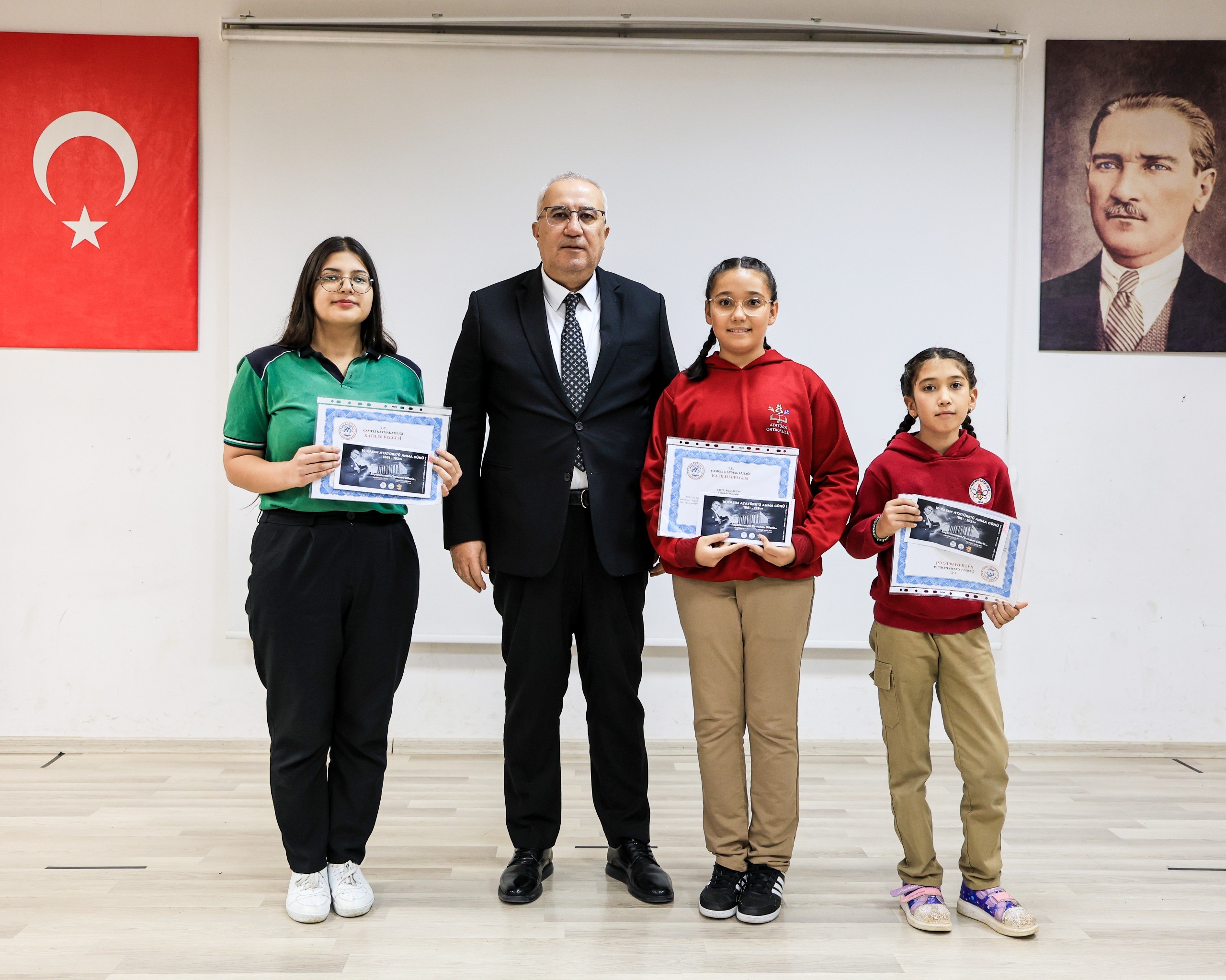 Arslan; Atatürk Kahramanliği Ve İleri̇ Görüşüyle Bi̇zlere Rehber Oldu (1)