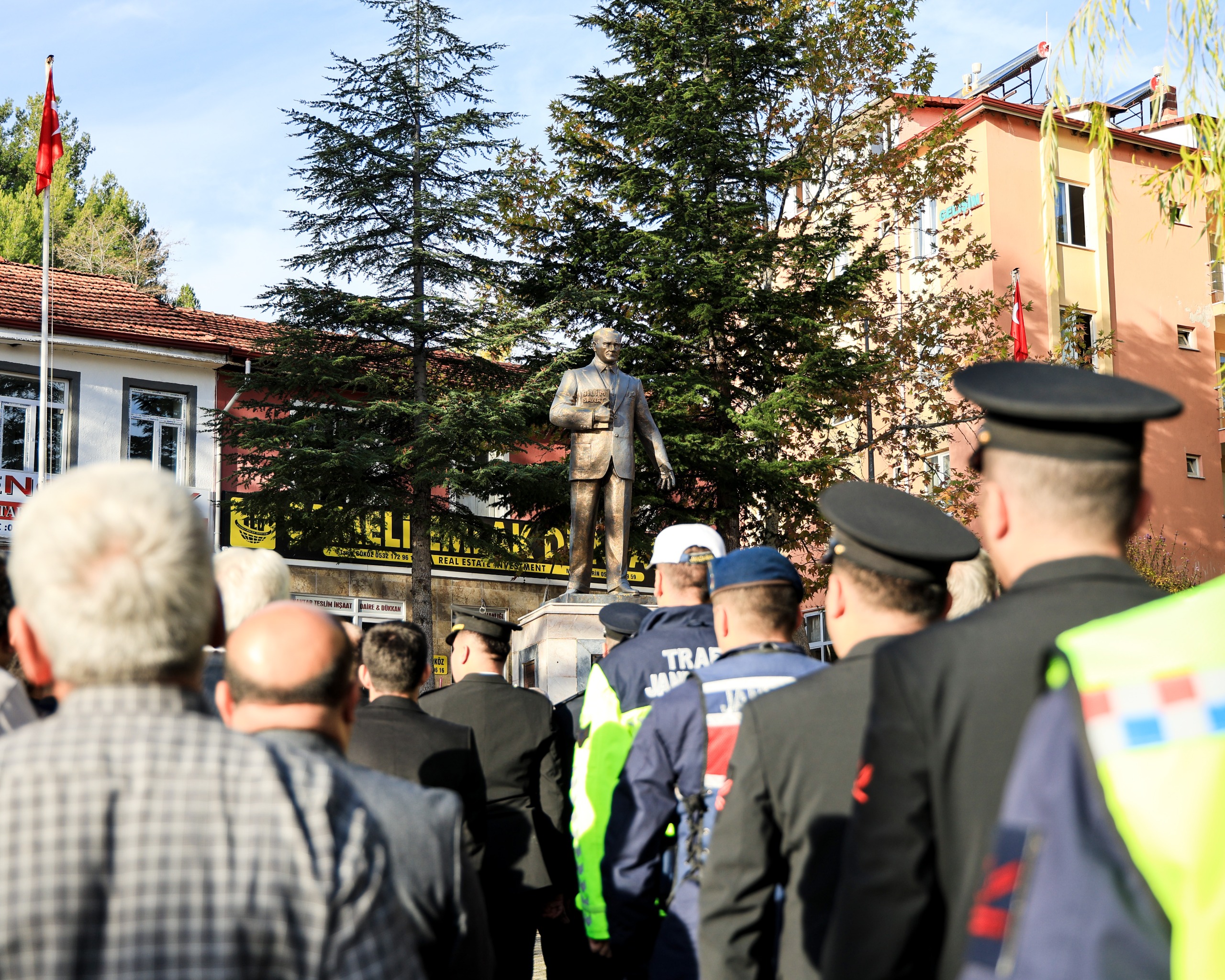 Çameli̇’de 10 Kasim Anma Töreni̇! Atatürk’e Saygi Ve Mi̇nnetle (4)