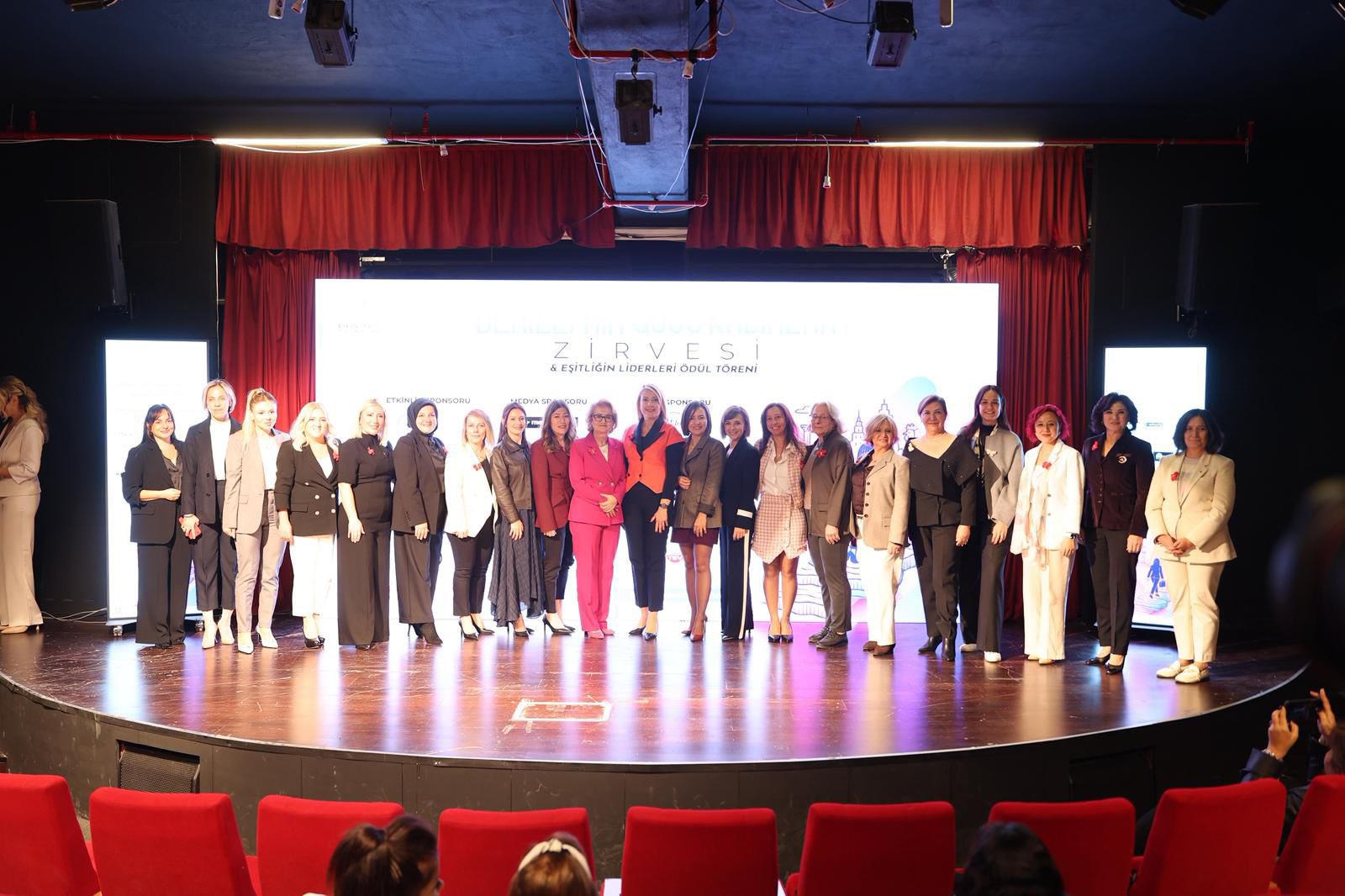 Deni̇zli̇’ni̇n Gücü Kadinlar Zi̇rvesi̇ Merkezefendi̇’de Gerçekleşti̇ (7)