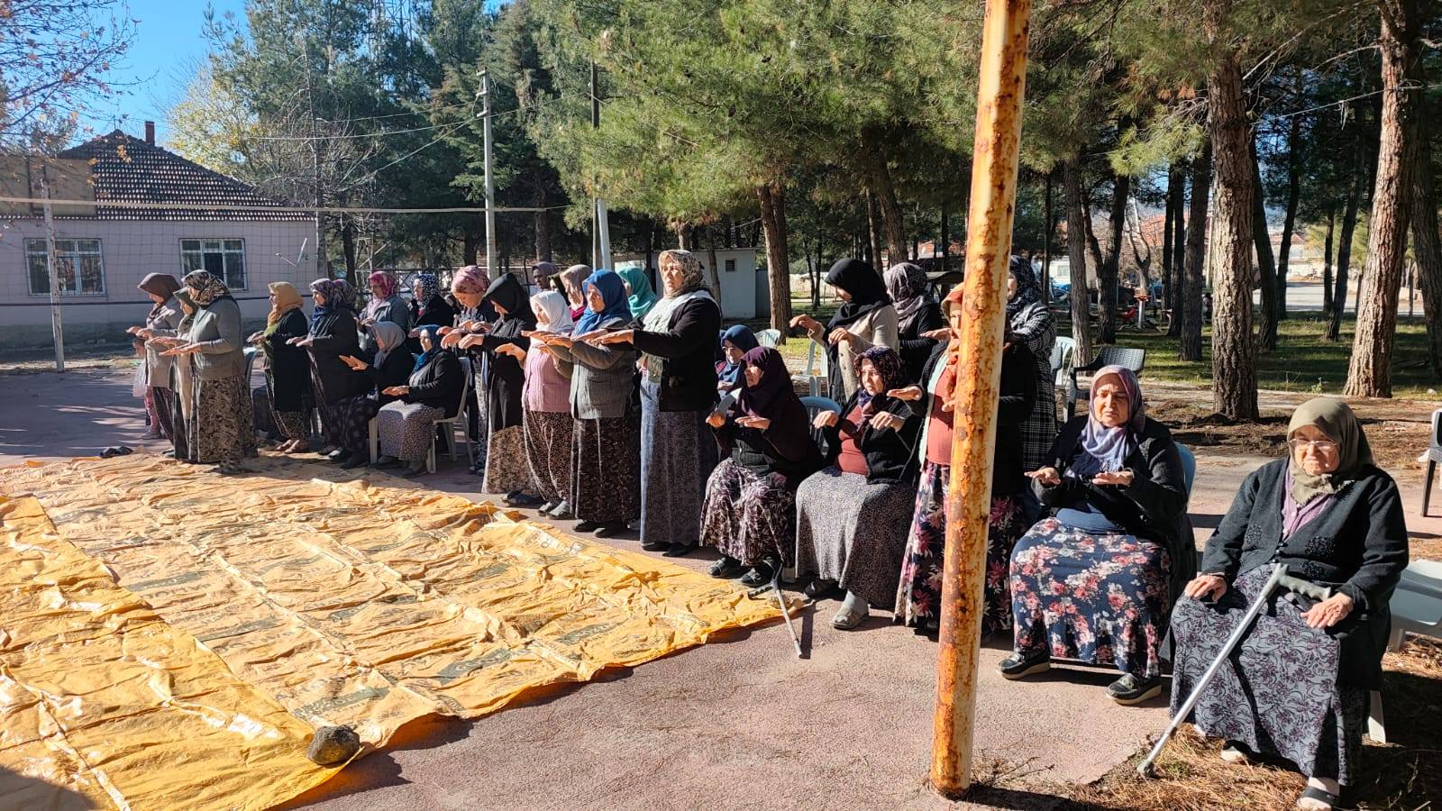 Beyelli̇ Mahallesi̇’nde Yağmur Duasi Buluşmasi (1)