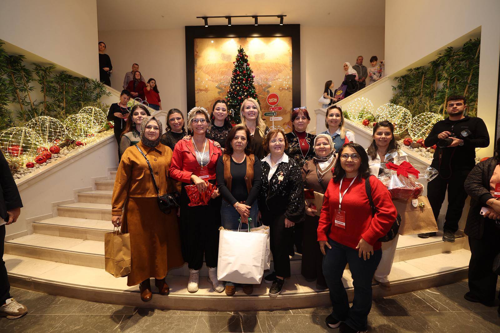 Gi̇ri̇şi̇mci̇ Kadinlar Ve El Emeği̇ Festi̇vali̇ Dolu Dolu Geçti̇ (16)