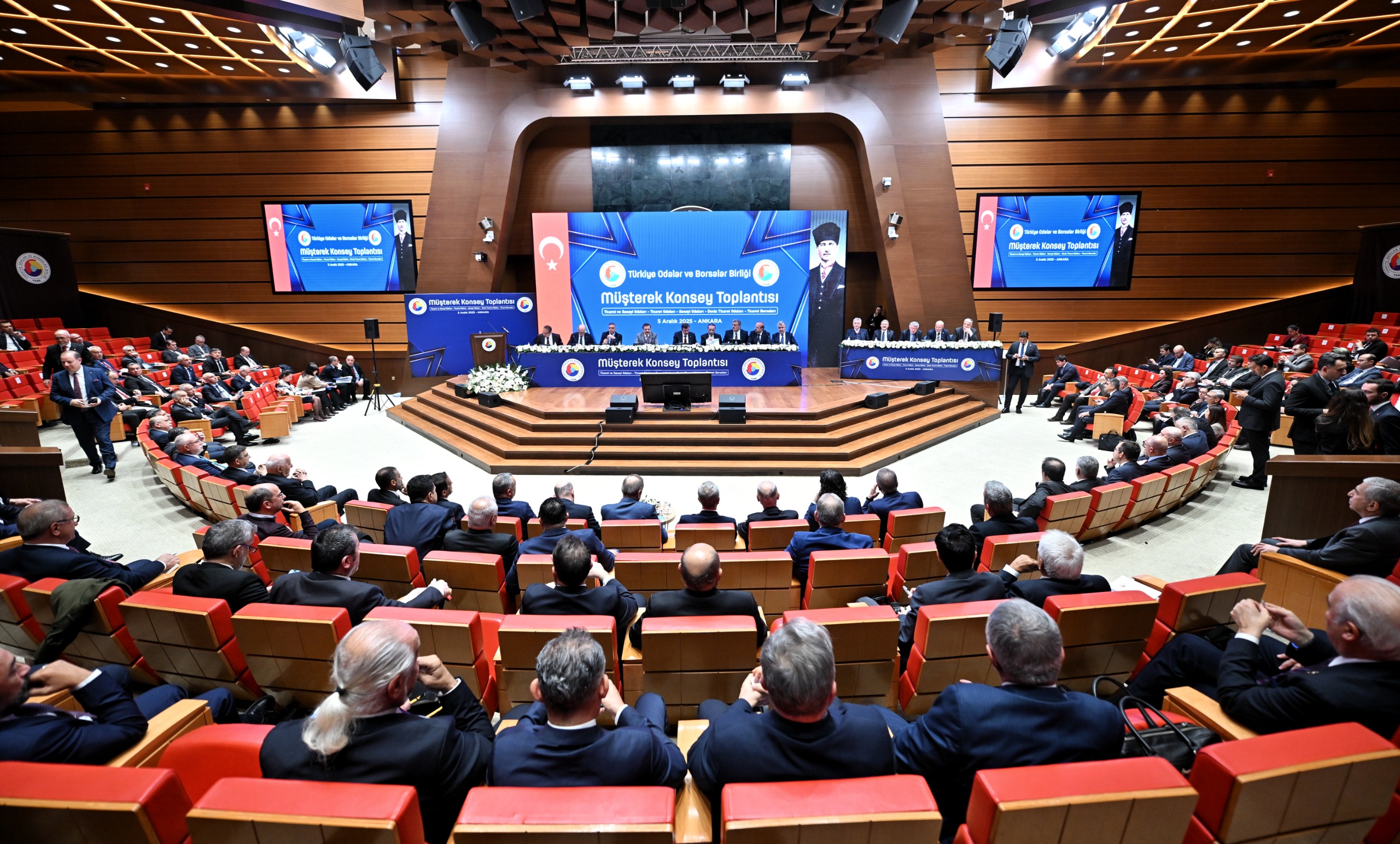 Kasapoğlu Deni̇zli̇’yi̇ Temsi̇len Sanayi̇ci̇leri̇n Sorunlarini Bi̇r Kez Daha Ankara’da Gündeme Taşidi (4)