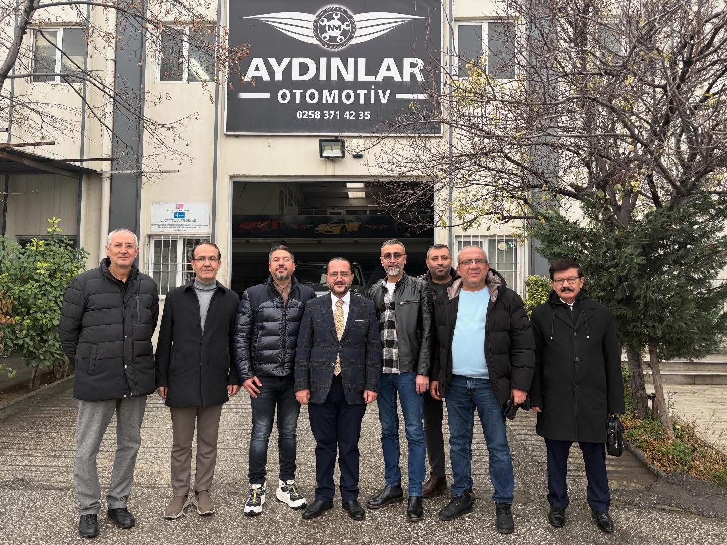 Mhp’li̇ Yilmaz, Esnafin Ekmek Teknesi̇ne Mi̇safi̇r Oldu (1)