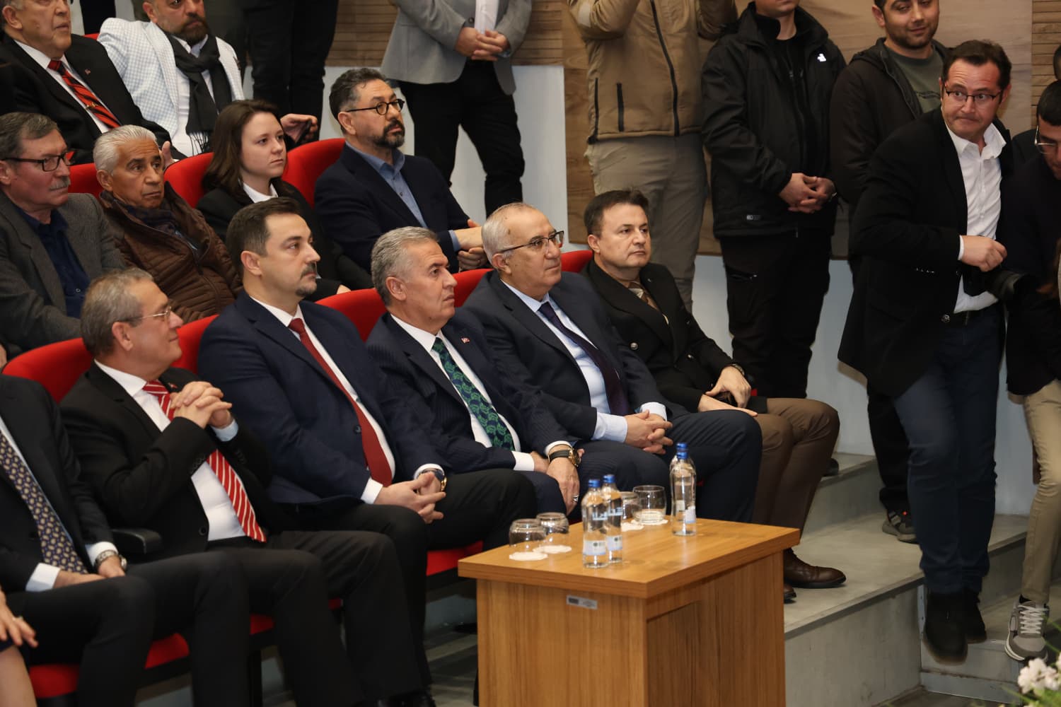 Arslan’a “Yilin En Başarili İlçe Beledi̇ye Başkani” Ödülü (3)