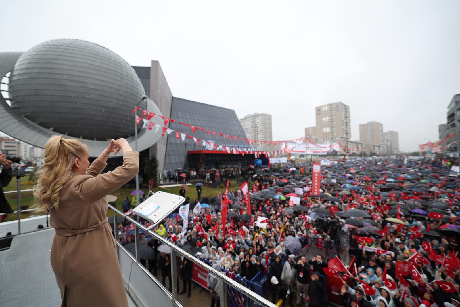 Chp Genel Başkani Özgür Özel “Helal Olsun Şeni̇z Başkanima” (18)