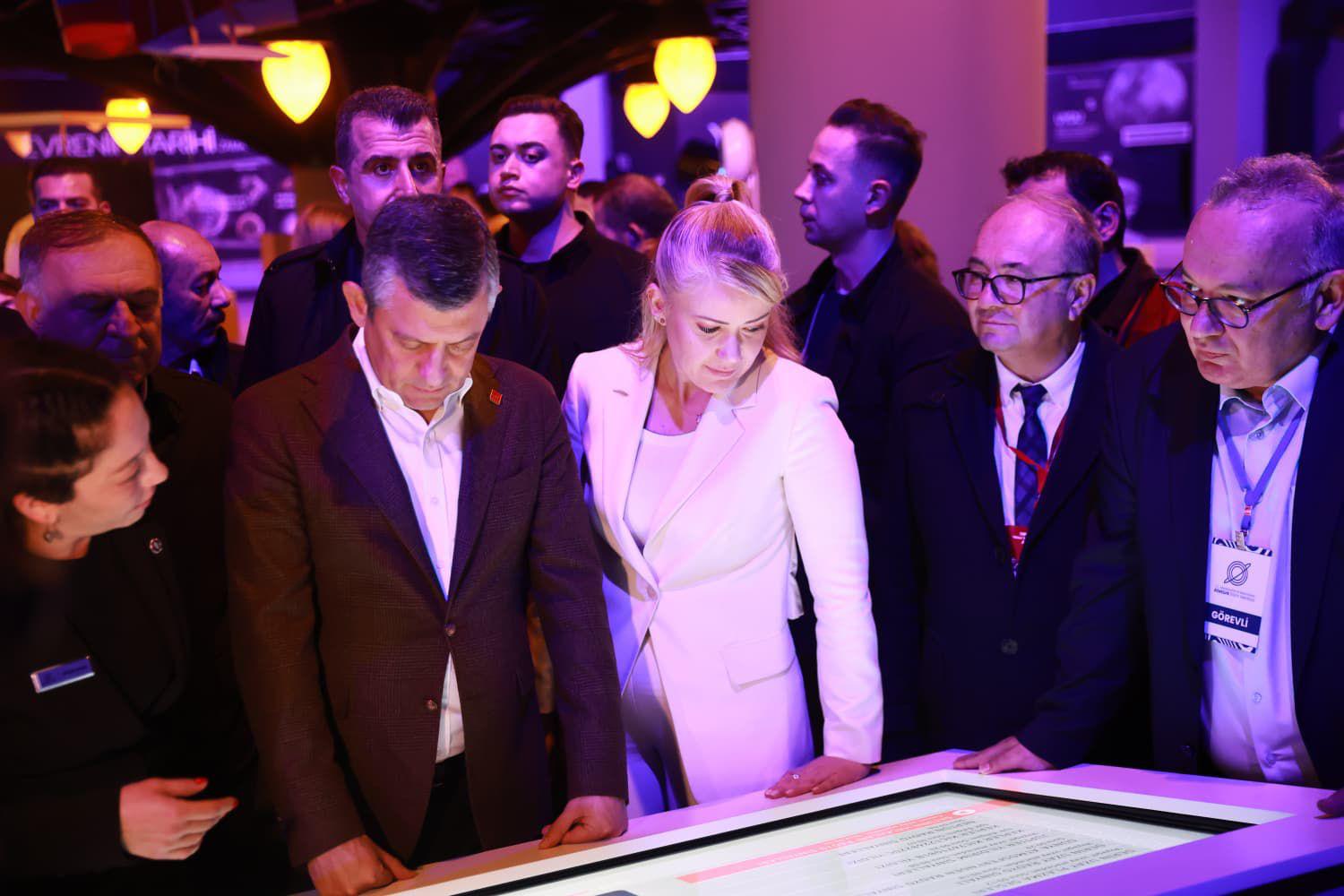 Chp Genel Başkani Özgür Özel “Helal Olsun Şeni̇z Başkanima” (4)