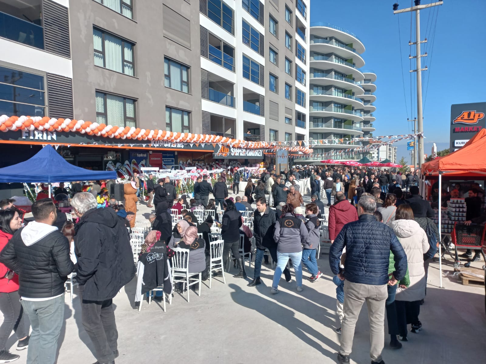 Ci̇nkaya’da Dev Açiliş! Alp Market’ten Yerel Ekonomi̇ Hamlesi̇! (2)