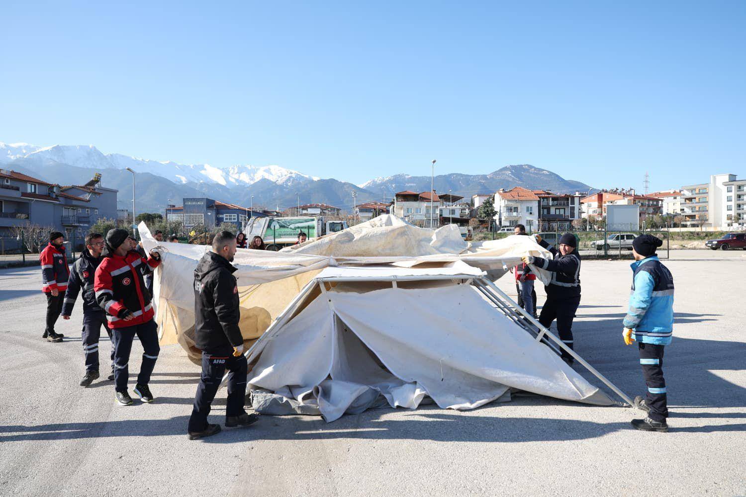 Merkezefendi̇ Beledi̇yesi̇ Personeli̇ne Afet Farkindalik Ve Çadir Kurma Eği̇ti̇mi̇ (11)