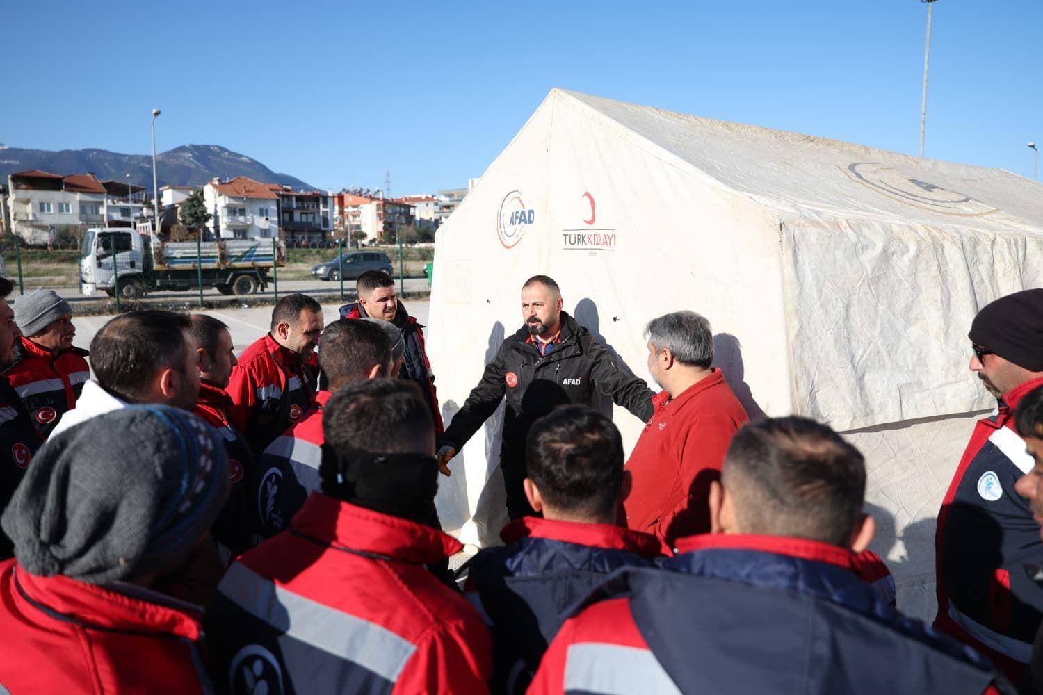 Merkezefendi̇ Beledi̇yesi̇ Personeli̇ne Afet Farkindalik Ve Çadir Kurma Eği̇ti̇mi̇ (4)