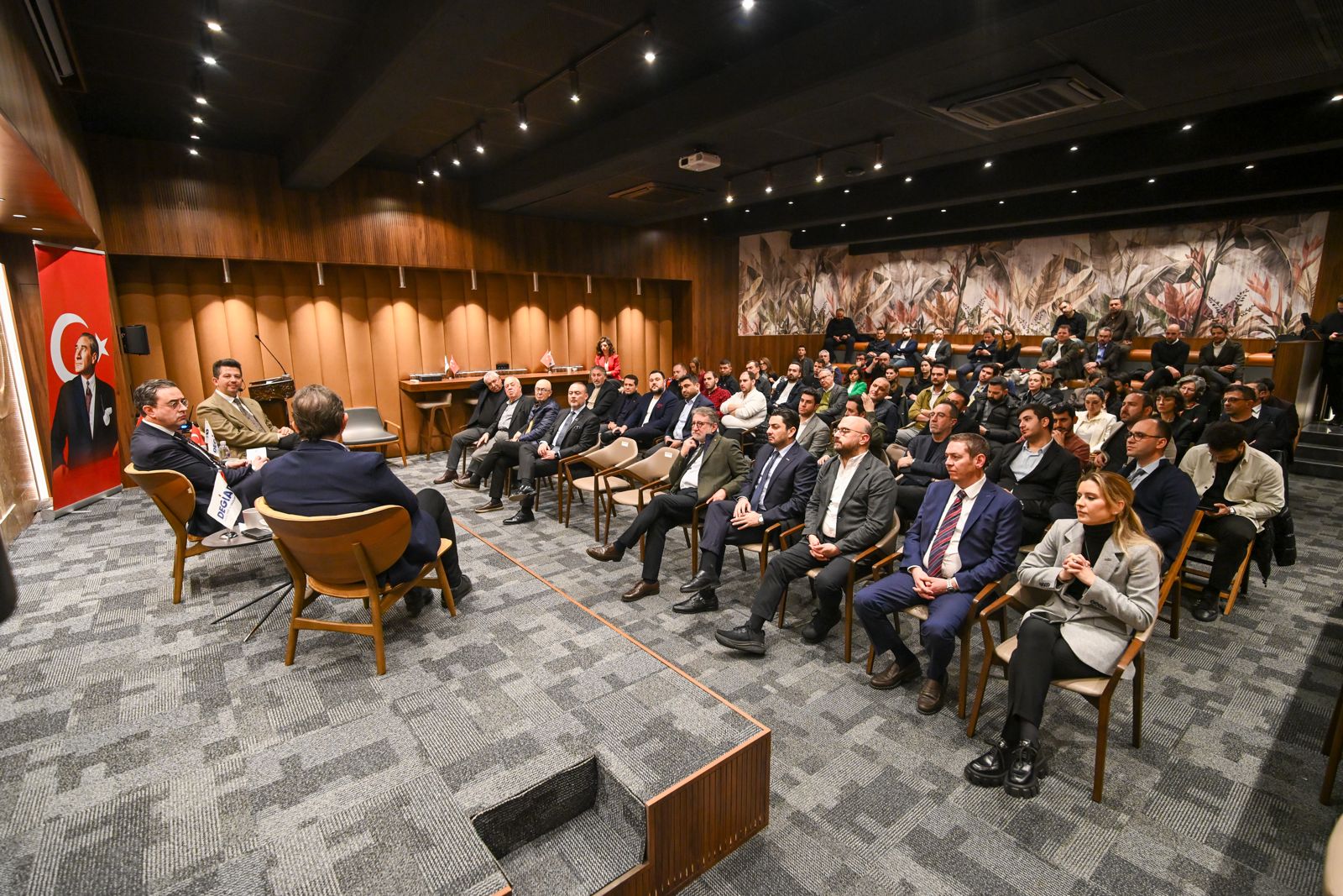 Degi̇ad’da Sanayi̇ Ve İhracatin Yol Hari̇tasi Değerlendi̇ri̇ldi̇ (2)