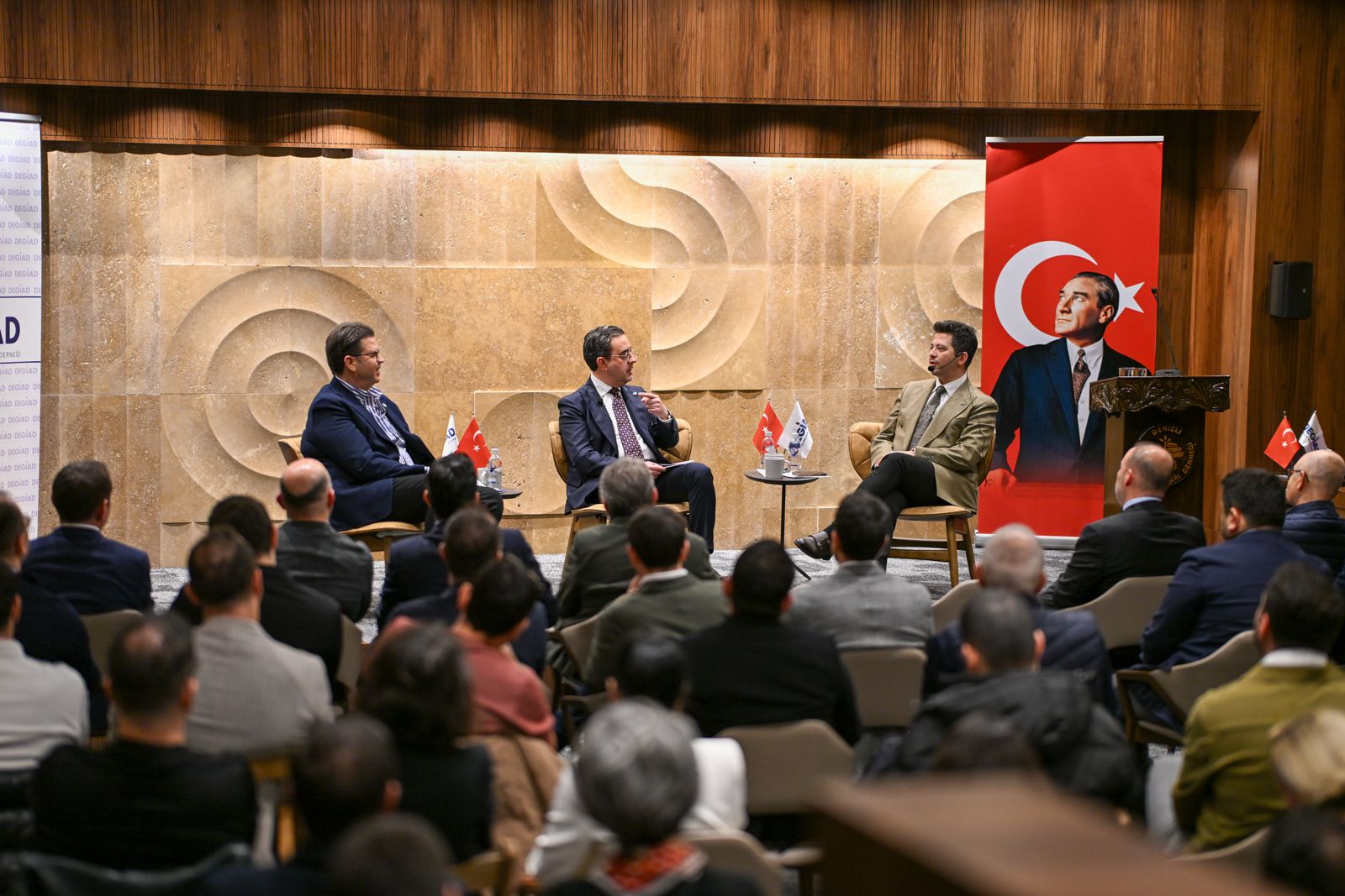 Degi̇ad’da Sanayi̇ Ve İhracatin Yol Hari̇tasi Değerlendi̇ri̇ldi̇ (3)