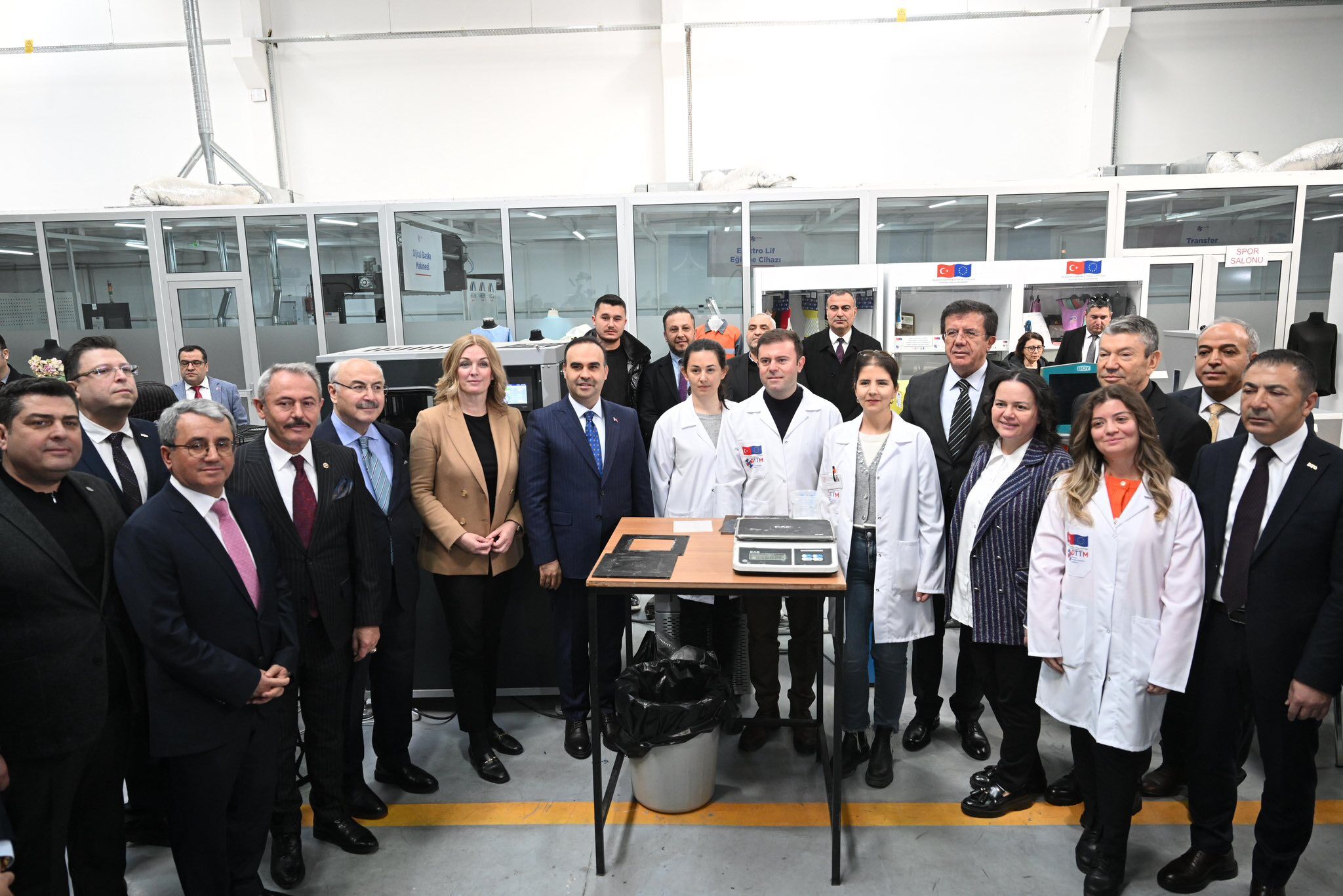 Deni̇zli̇ Sanayi̇si̇ni̇n Tari̇hi̇ Günü ‘Deni̇zli̇ Model Fabri̇ka' Açildi! (3)