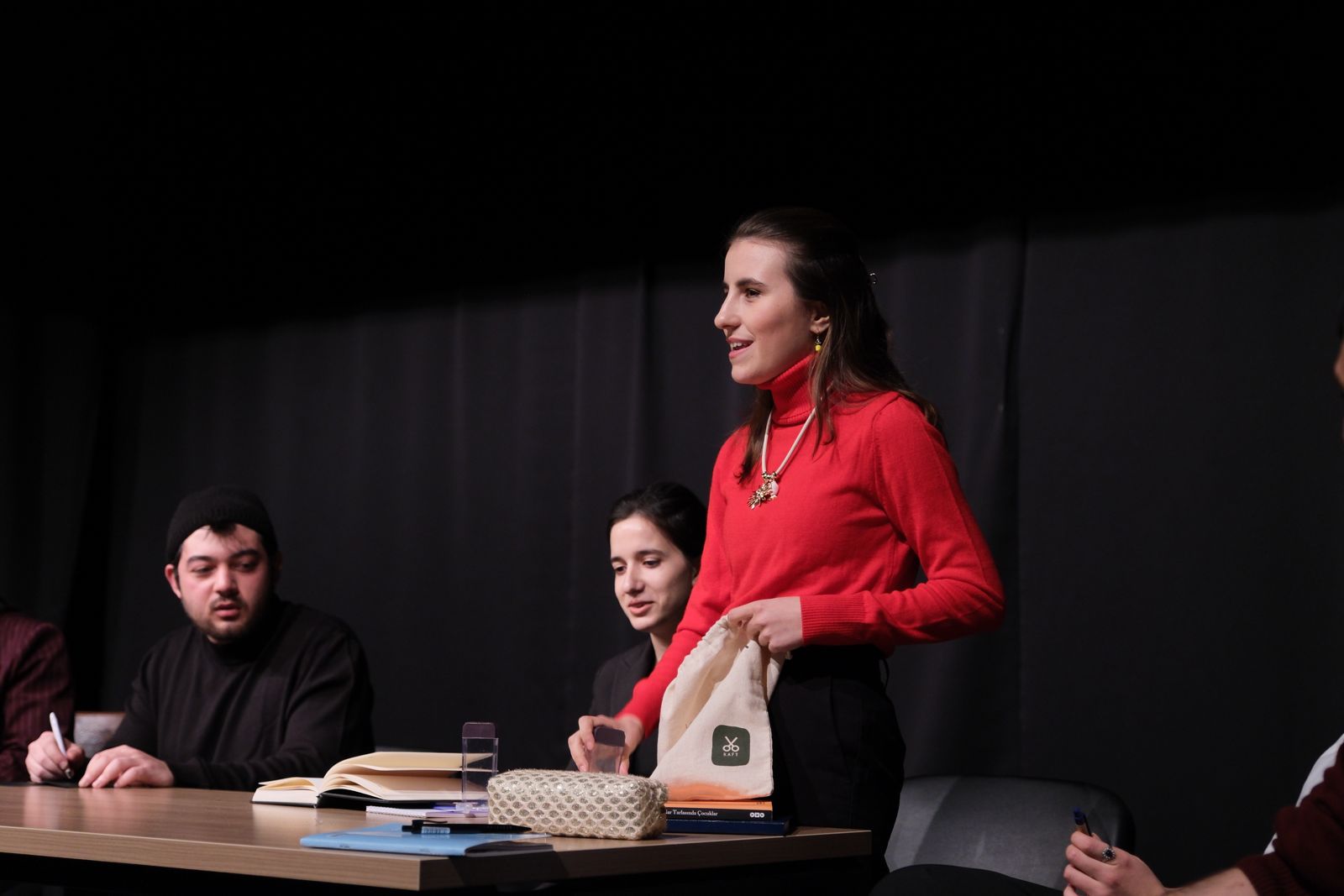 Deni̇zli̇’de Kalpler Bi̇rleşti̇, Engeller Sahnede Si̇li̇ndi̇ Adi Üstünde İsmi̇ Yaninda (2)