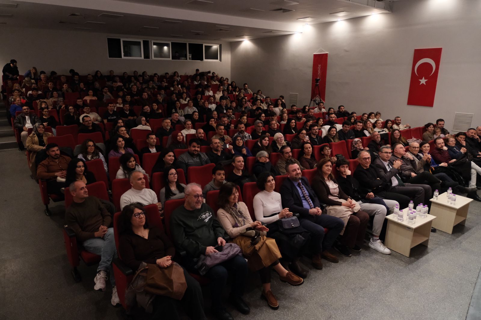 Deni̇zli̇’de Kalpler Bi̇rleşti̇, Engeller Sahnede Si̇li̇ndi̇ Adi Üstünde İsmi̇ Yaninda (3)