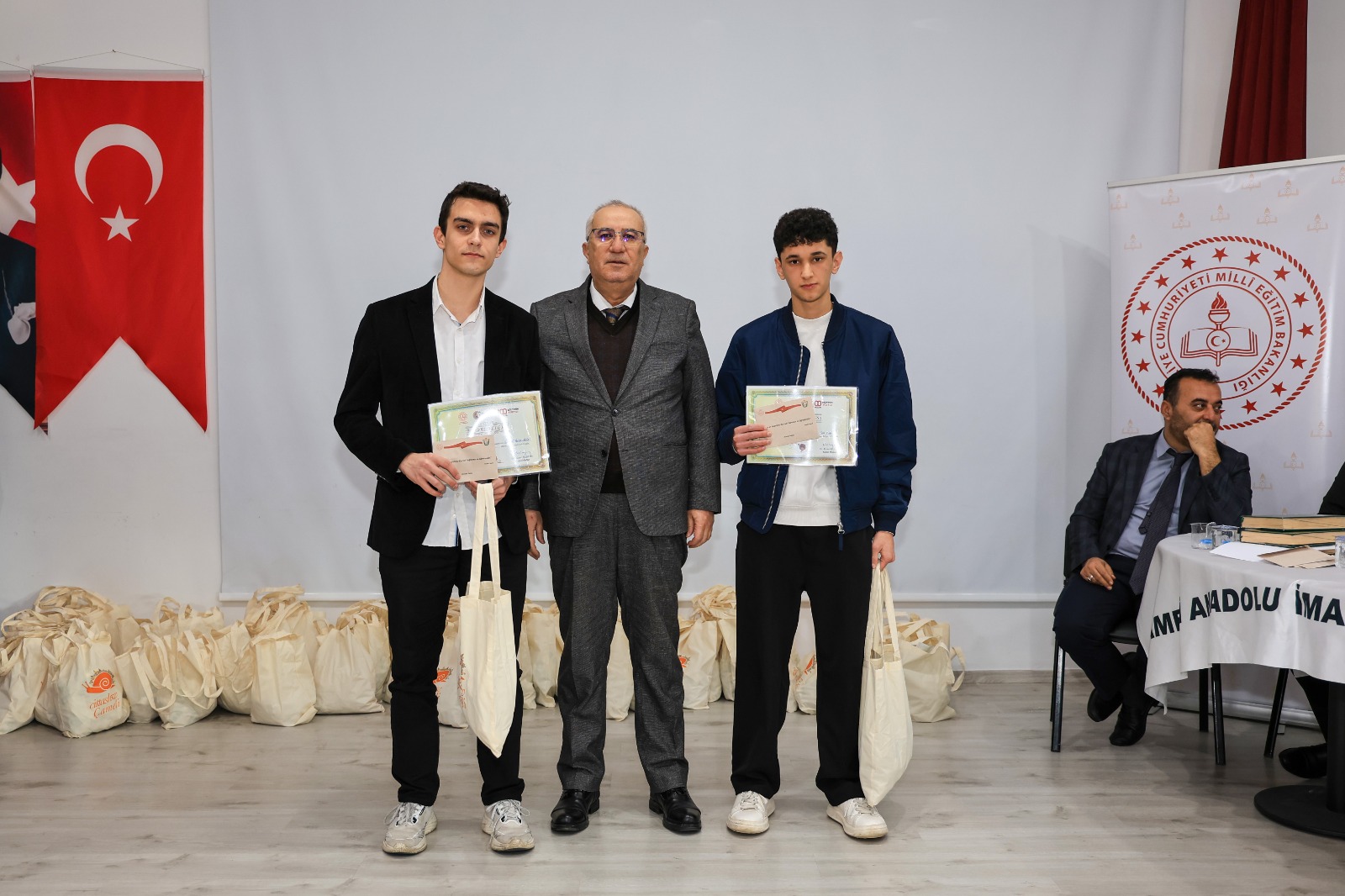 Genç Sada Kur’an I Keri̇m’i̇ Güzel Okuma Ve Hafizlik İl Fi̇nali̇ Çameli̇’de Yapildi (3)