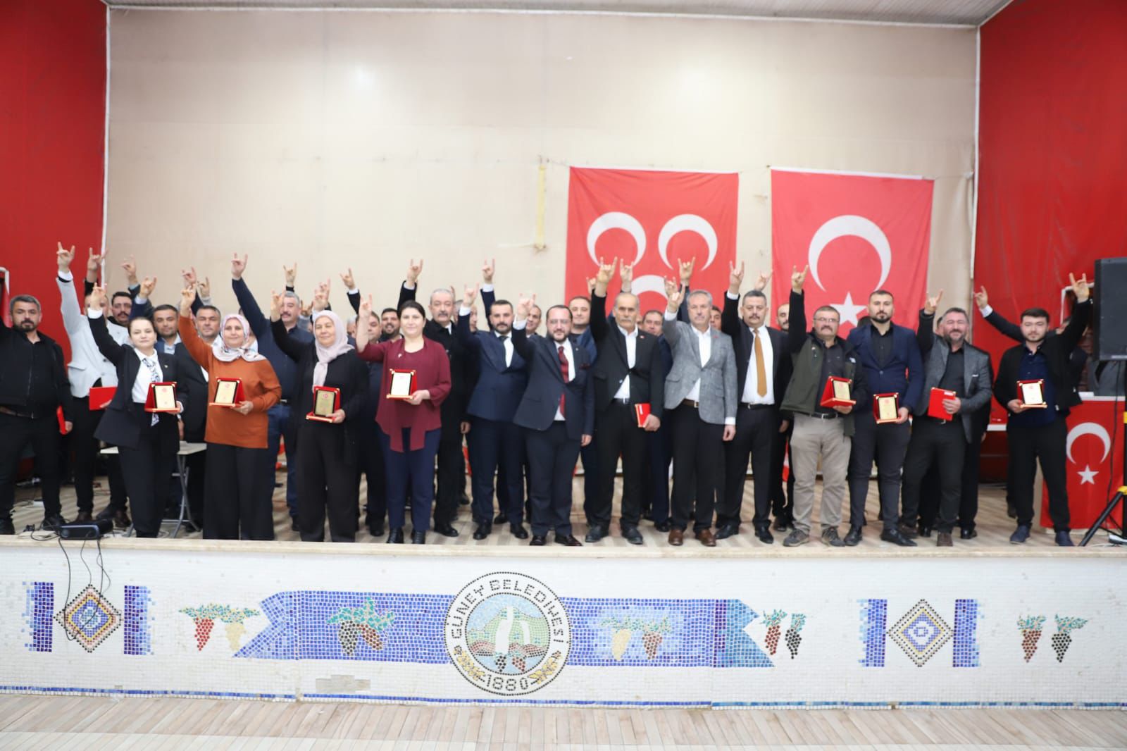 Mhp’den Güney İlçesi̇nde Gövde Gösteri̇si̇ (4)