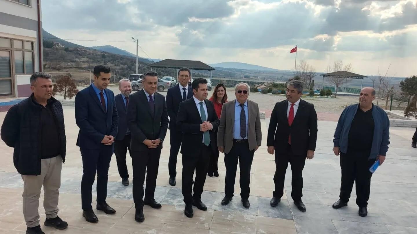 648592940 18516914842074322 7263628088394349883 N