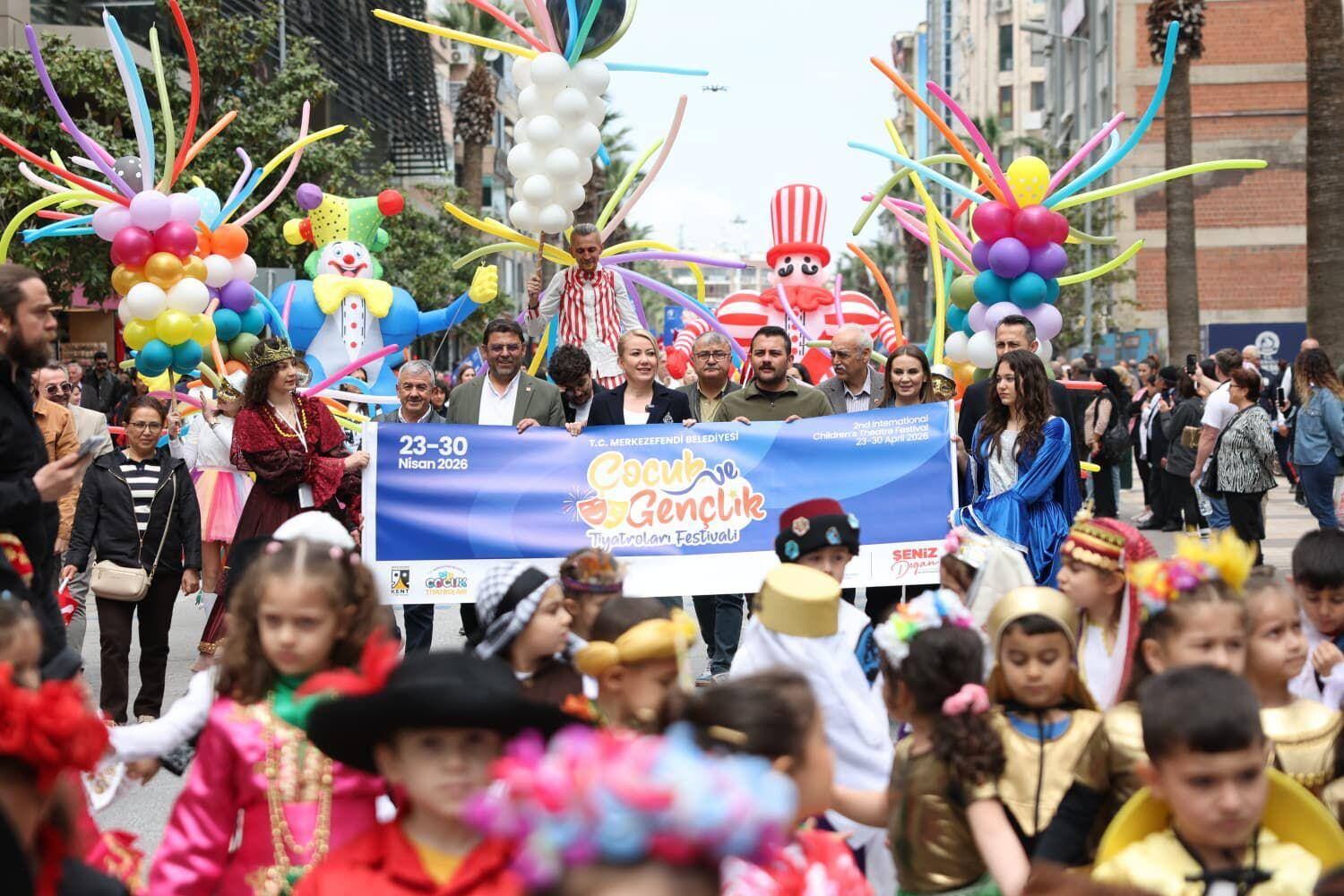 2. Uluslararasi Çocuk Ve Gençli̇k Ti̇yatrolari Festi̇vali̇ Başladi (20)