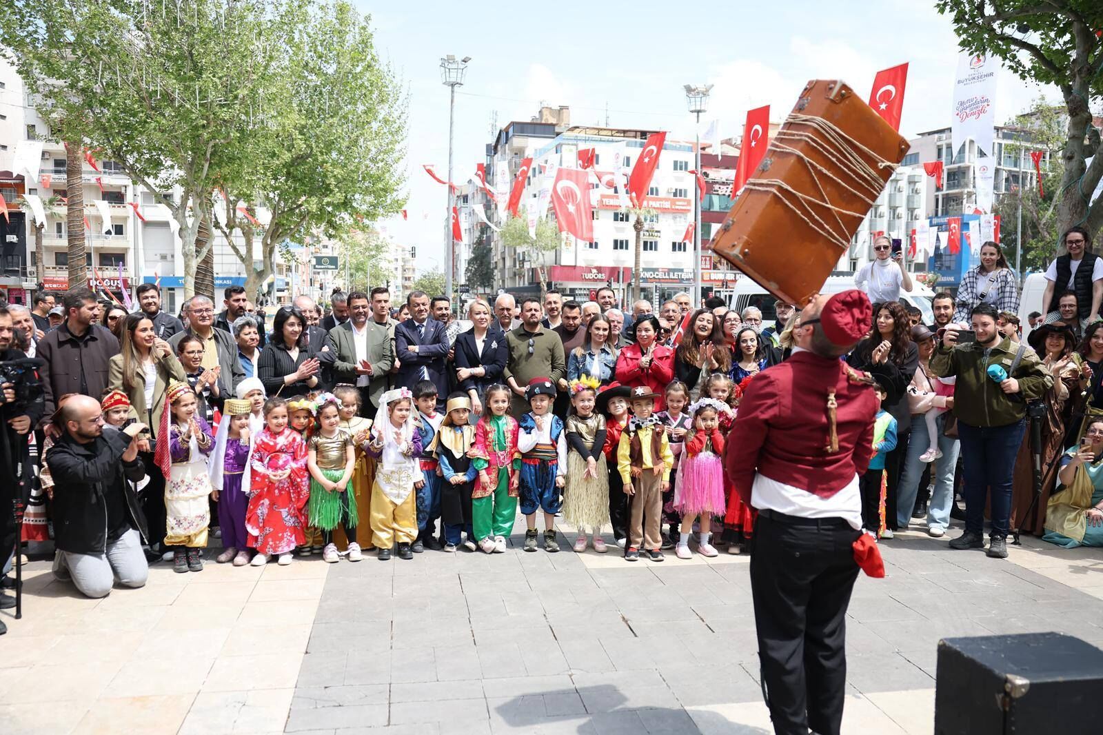 2. Uluslararasi Çocuk Ve Gençli̇k Ti̇yatrolari Festi̇vali̇ Başladi (22)