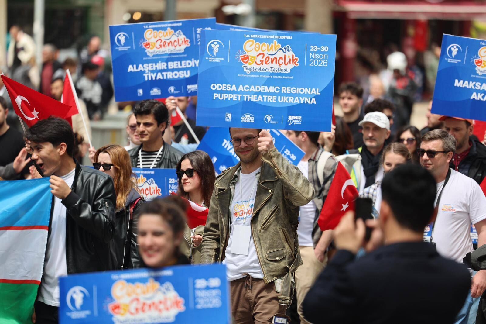 2. Uluslararasi Çocuk Ve Gençli̇k Ti̇yatrolari Festi̇vali̇ Başladi (5)