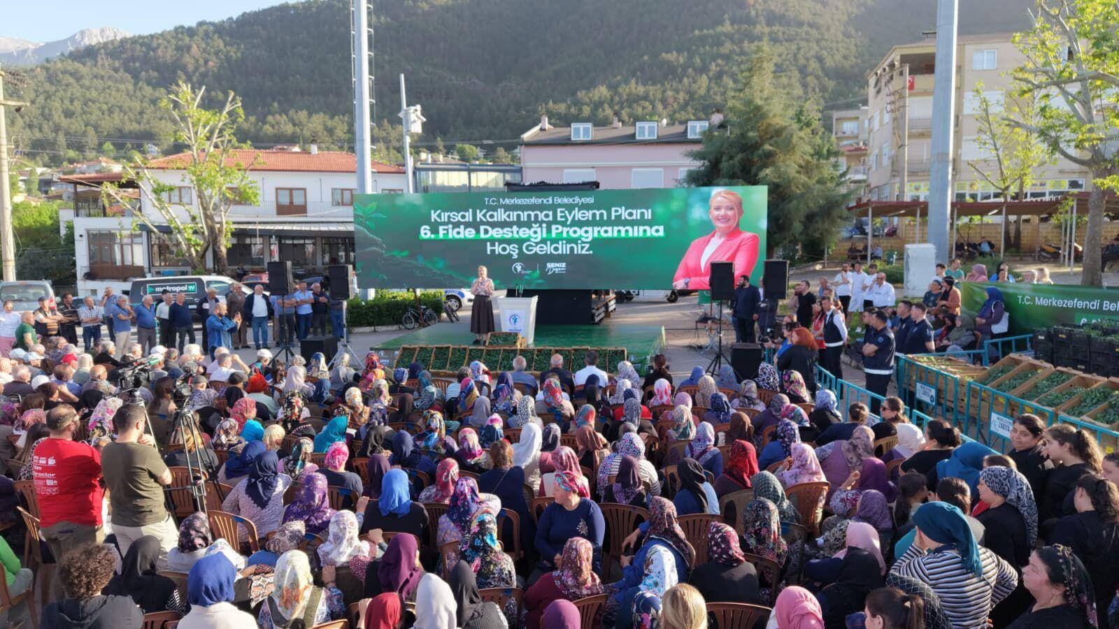 Başkarci’da Bi̇nlerce Fi̇de Üreti̇ci̇ye Dağitildi (2)