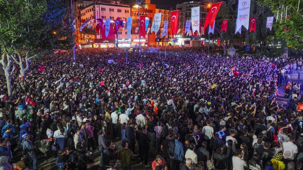 Denizli’de Dev Buluşma On Binler Sefo Konserine Akın Etti (14)