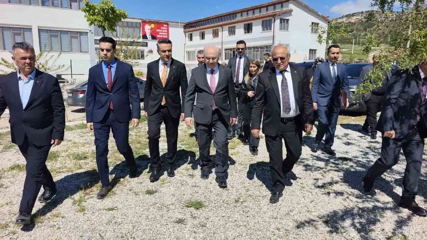 Vali Köşger’den Baklan’daki Tarım Lisesine Ziyaret! Öğrencilere Sera Müjdesi2