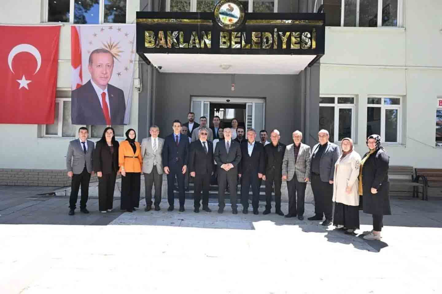 Vali Köşger’den Baklan’daki Tarım Lisesine Ziyaret! Öğrencilere Sera Müjdesi4