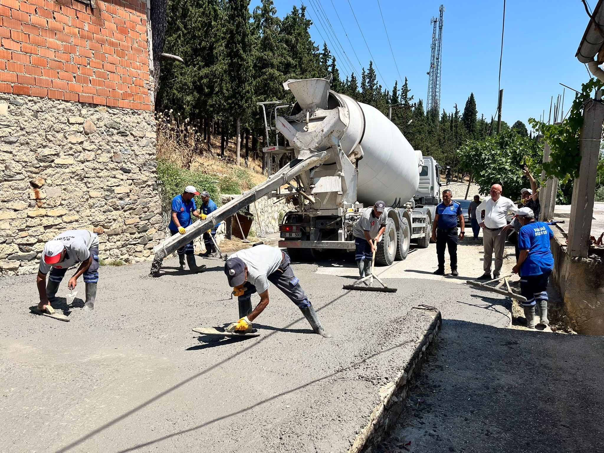Kumral Mahallerde Yürütülen Çalişmalari Yeri̇nde İnceledi̇ (4)