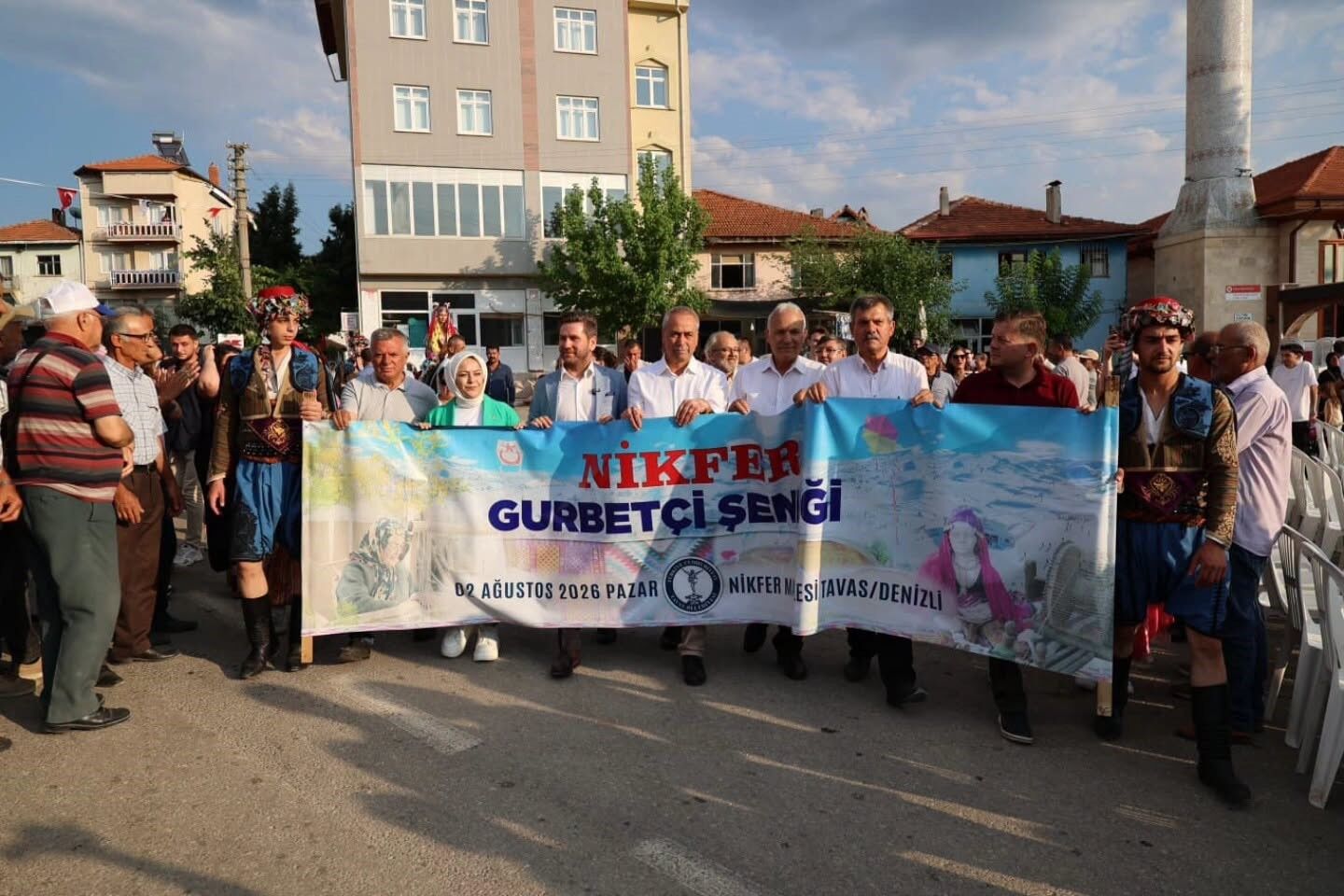 Ni̇kfer'de Gurbetçi̇ Şenli̇ği̇ Coşkusu Yaşandi (2)