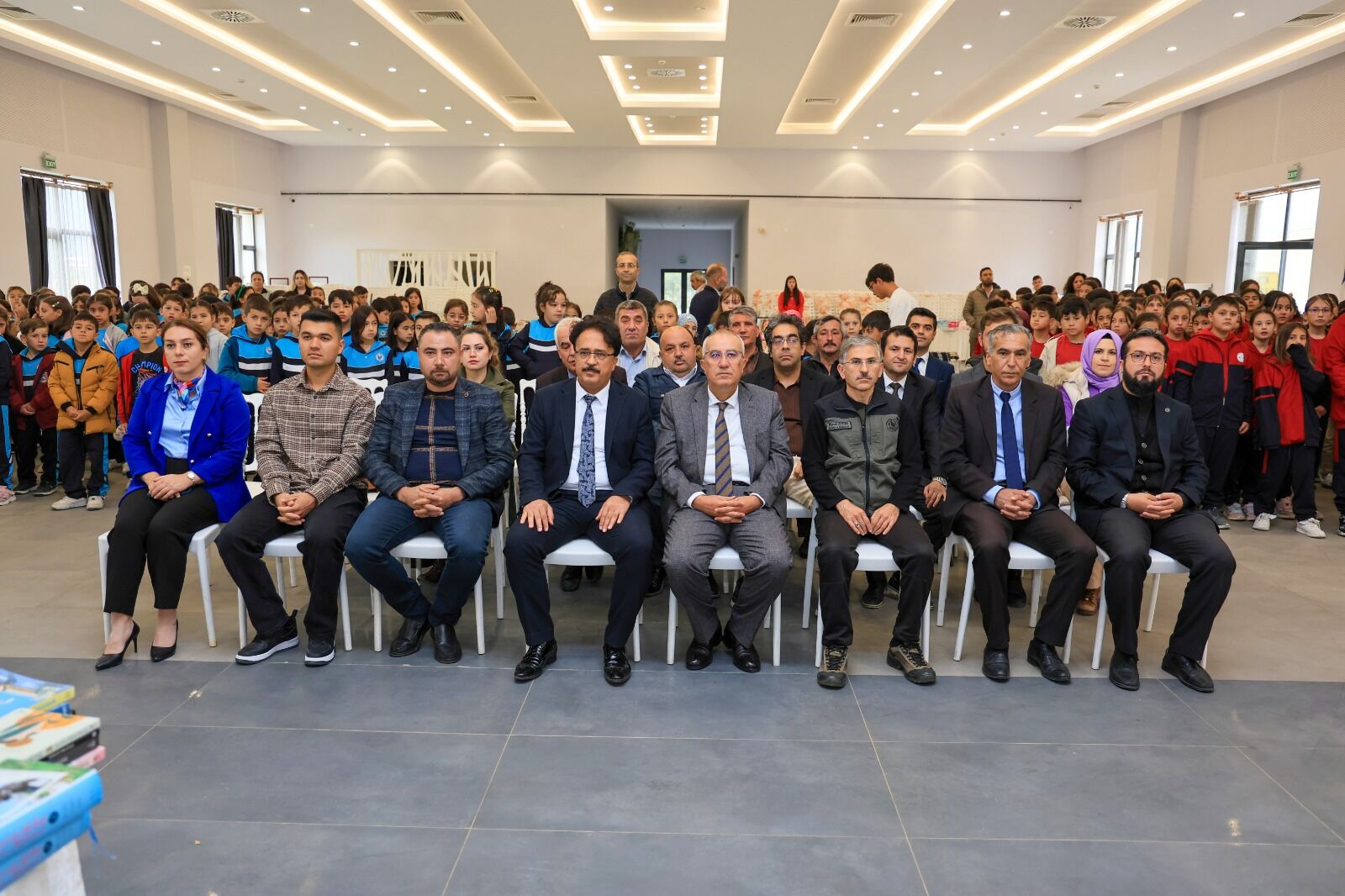 Çameli̇’de 2. Ki̇tap Günleri̇ Başladi! Öğrenci̇lerden Yoğun İlgi̇ (7)
